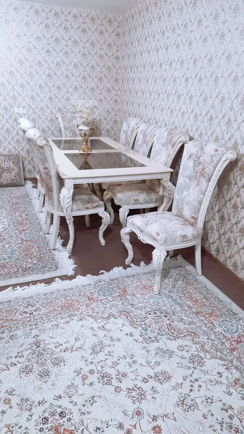 مبل و میز غذا خوری سلطنتی|مبلمان خانگی و میز عسلی|فامنین, |دیوار