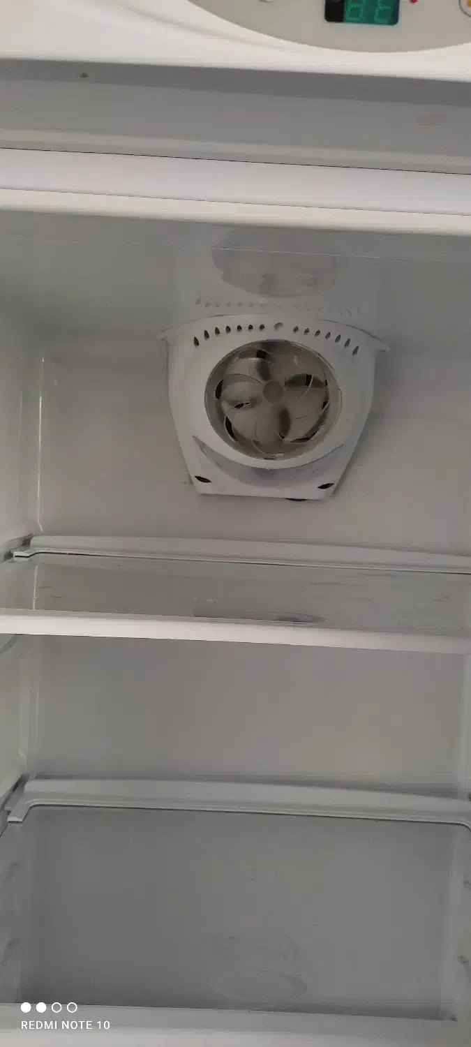 یخچال فریزر پارس در حد نو و تمیز. بدون برفک|یخچال و فریزر|گرمدره, |دیوار