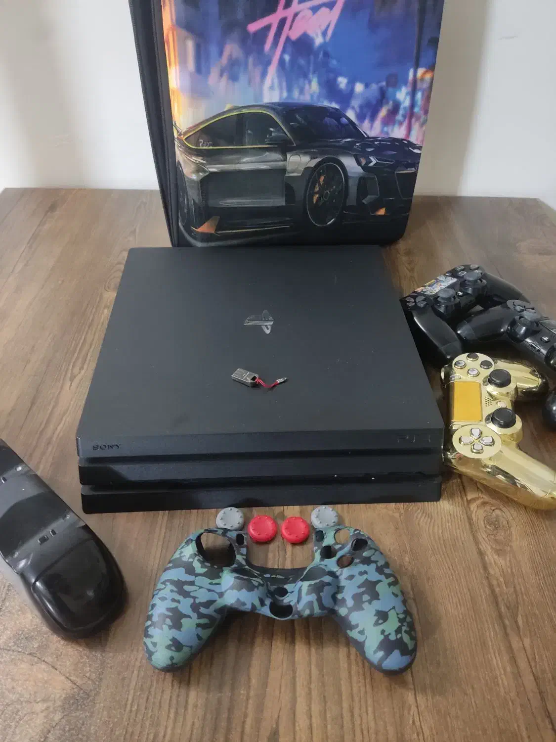 ps4 pro  پی اس فور پورو|کنسول، بازی ویدئویی و آنلاین|مشهد, هفت تیر (نه دره)|دیوار