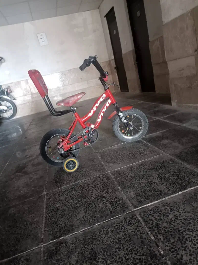 دوچرخه ۱۲ و سه چرخه|دوچرخه، اسکیت، اسکوتر|صدرا-فارس, فاز ۲|دیوار