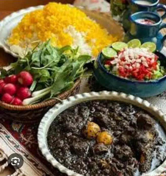 به یک پیک ماشین یاپیک موتور جهت ارسال غذا|استخدام خدمات فروشگاه و رستوران|شیراز, وزیرآباد|دیوار