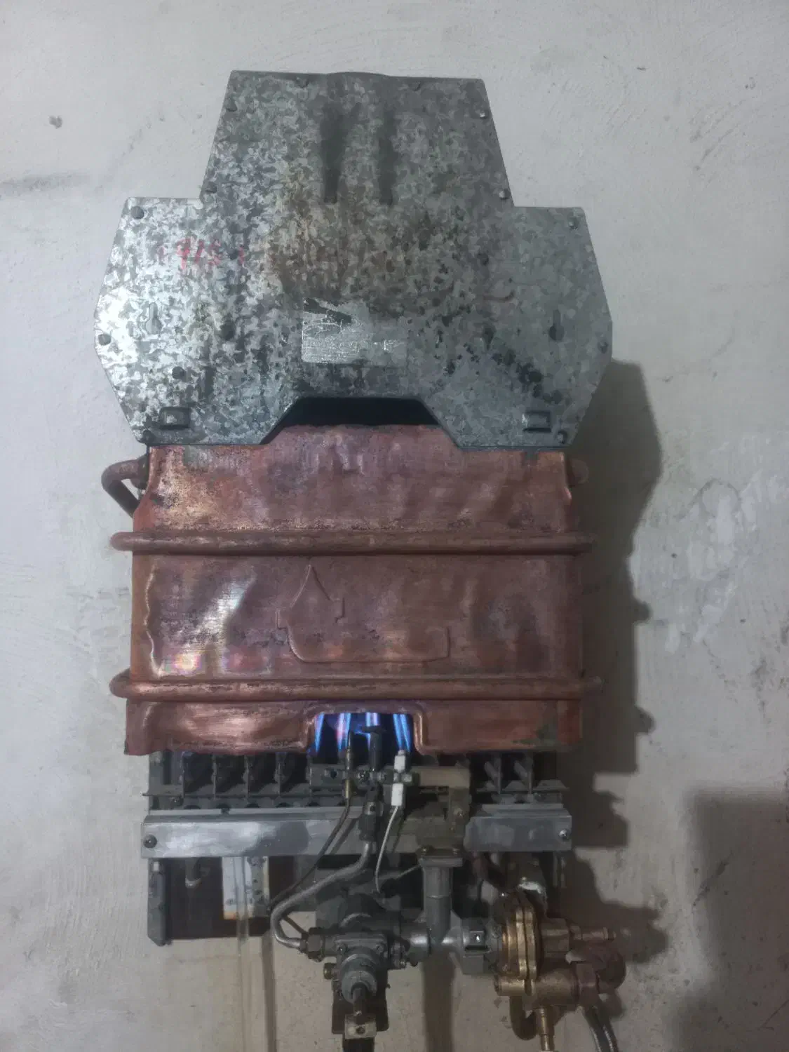 فروش آبگرمکن بوتان ۳۱۱۵ سالم|آبگرمکن، پکیج، شوفاژ|شوش, |دیوار