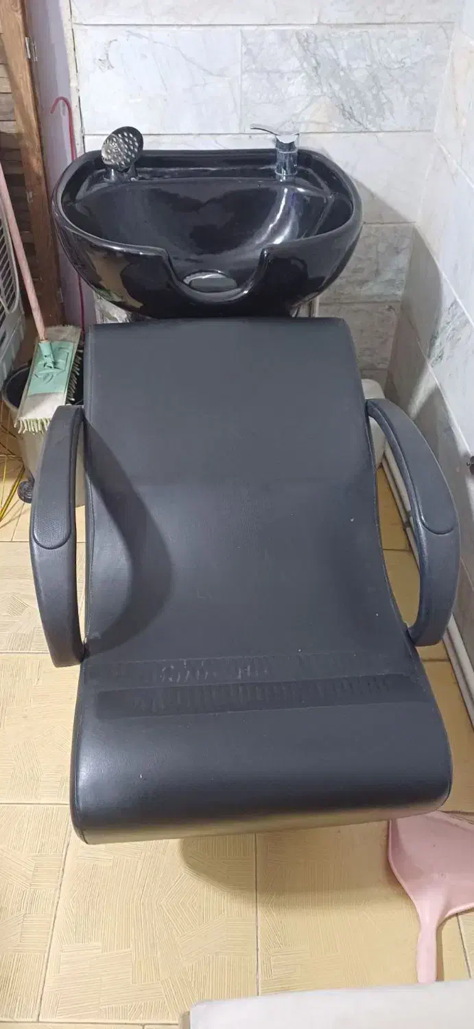 صندلی|آرایشگاه و سالن‌های زیبایی|پاکدشت, خاتون آباد|دیوار