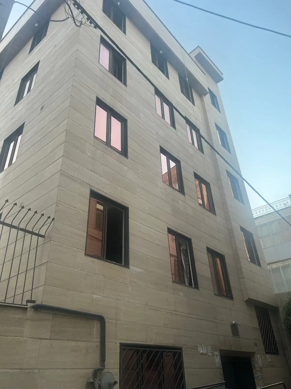 آپارتمان میدان خراسان (حداد عادل) ۴۵ متر  فوری