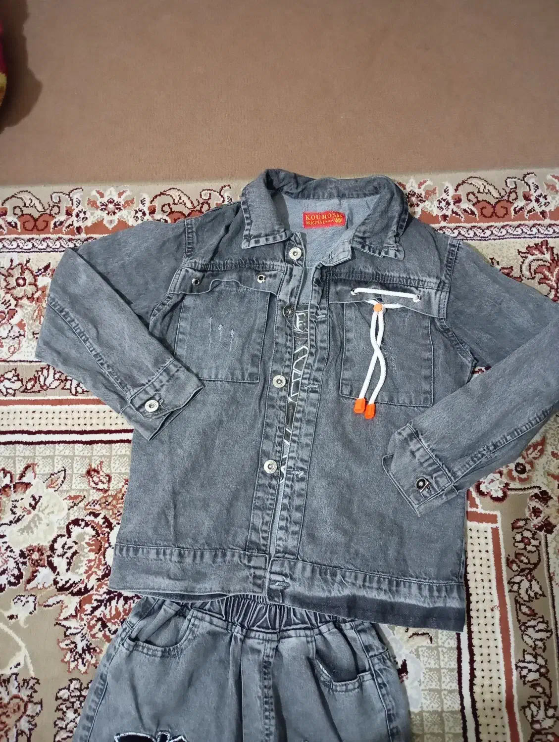 ست لی|کفش و لباس بچه|سنندج, |دیوار