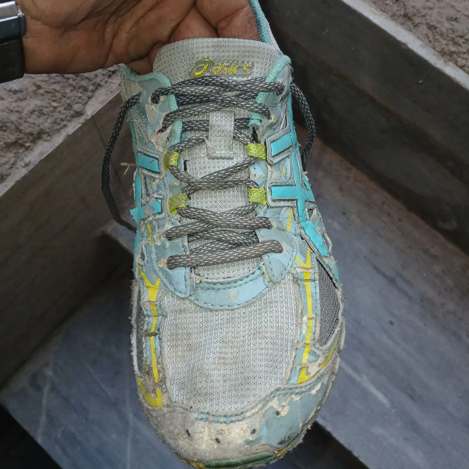 کتونی آدیداس و آسیکس رنگ خاص سایز 42|کیف، کفش، کمربند|قم, چهار مردان|دیوار