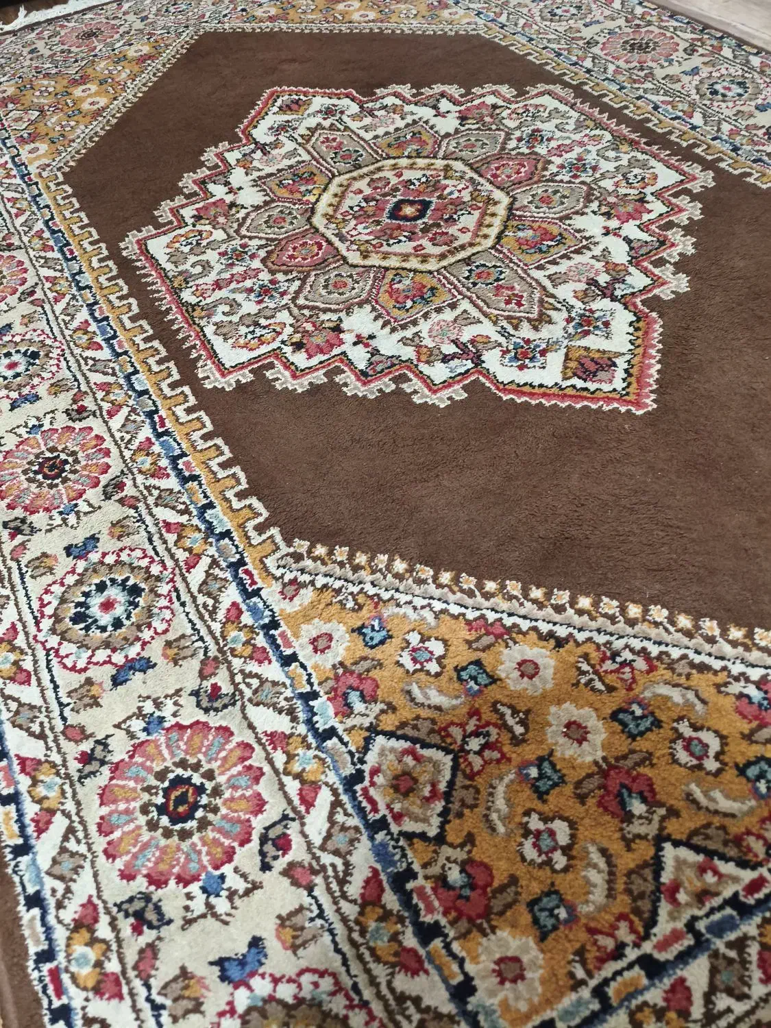 دو قطعه فرش سه متری سهند تبریز و سه متری کویر یزد|فرش|کرج, باغستان|دیوار