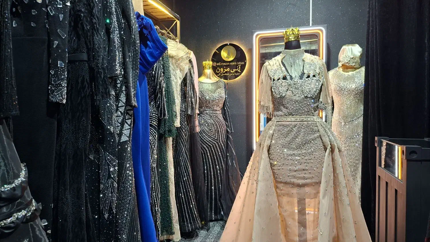 (آنی مزون )اجاره و کرایه فروش لباس مجلسی|لباس|نسیم‌شهر, |دیوار