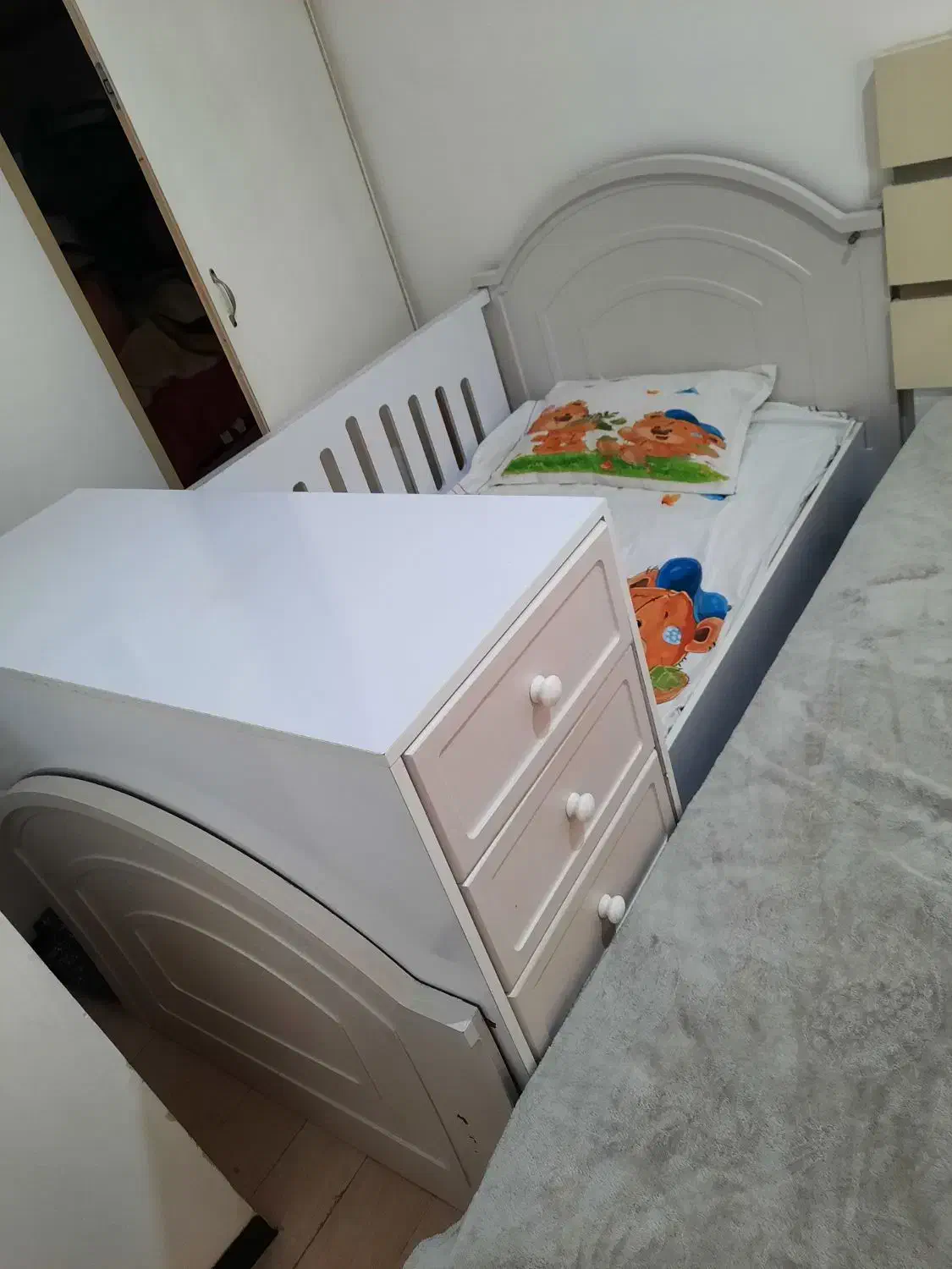 تخت نوزاد و کودک|تخت و صندلی بچه|شهریار, شهریار|دیوار