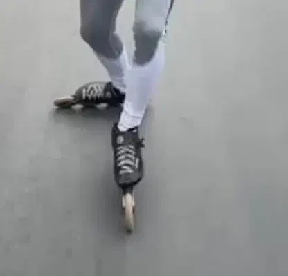 اسکیت گم شده|اشیا|مهاباد (آذربایجان غربی), |دیوار