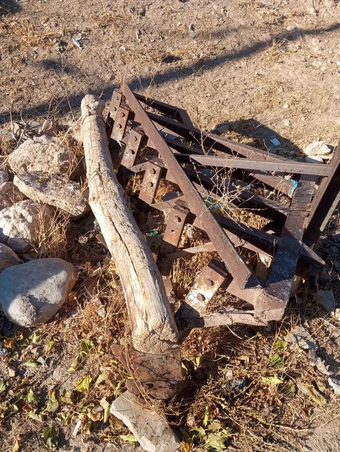 نیم گاوآهن|ماشین‌آلات صنعتی|آبگرم, |دیوار