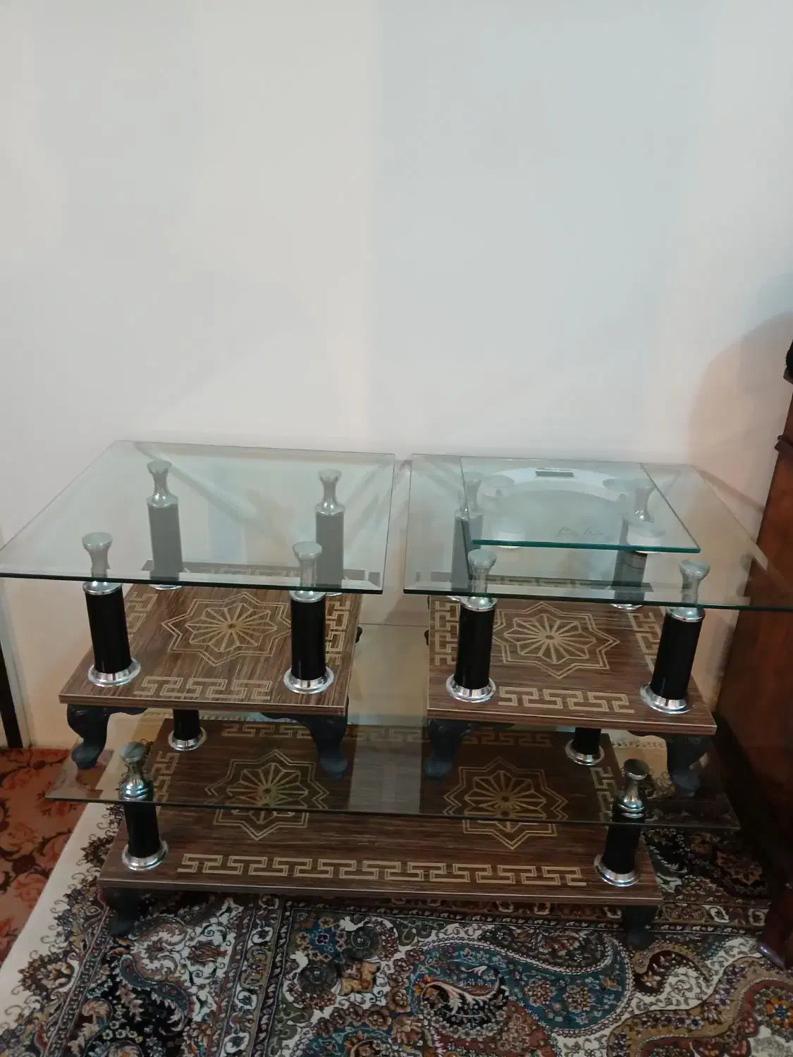 میز|میز و صندلی غذاخوری|باسمنج, |دیوار