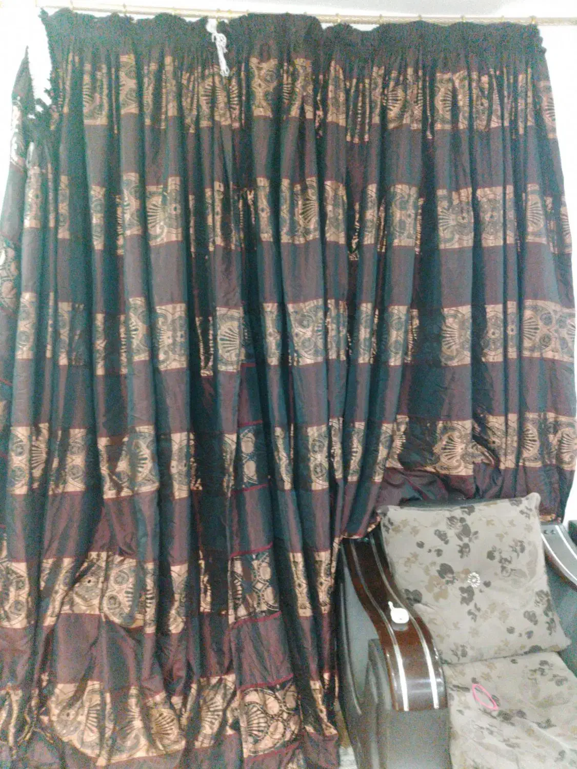 پرده براخونه|پرده، رانر، رومیزی|اهواز, کوی آغاجاری|دیوار