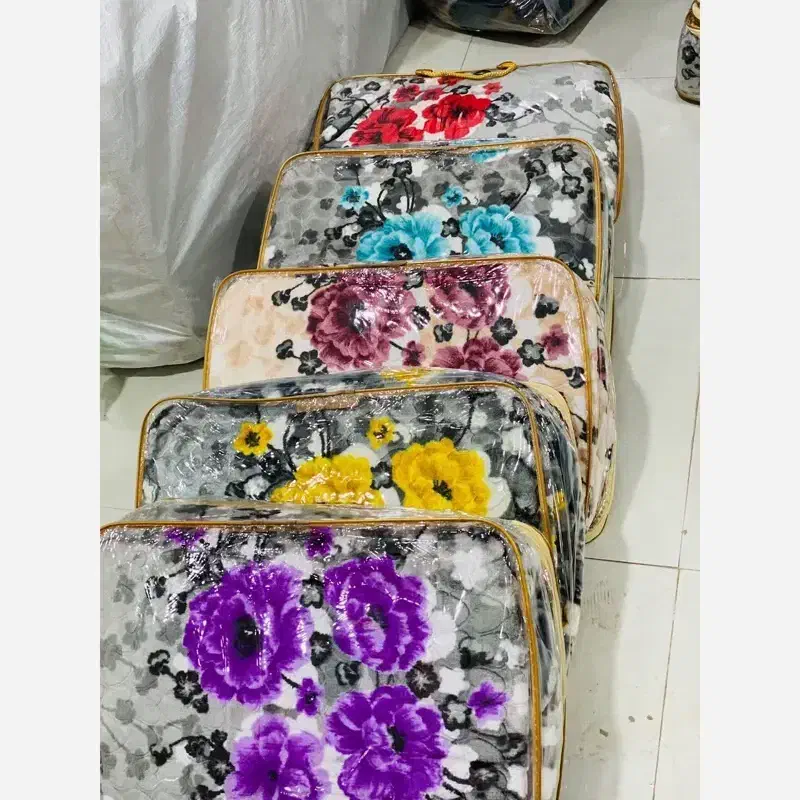 پتو لیلیان وشادیلون .بالشت|رختخواب، بالش، پتو|خورموج, |دیوار