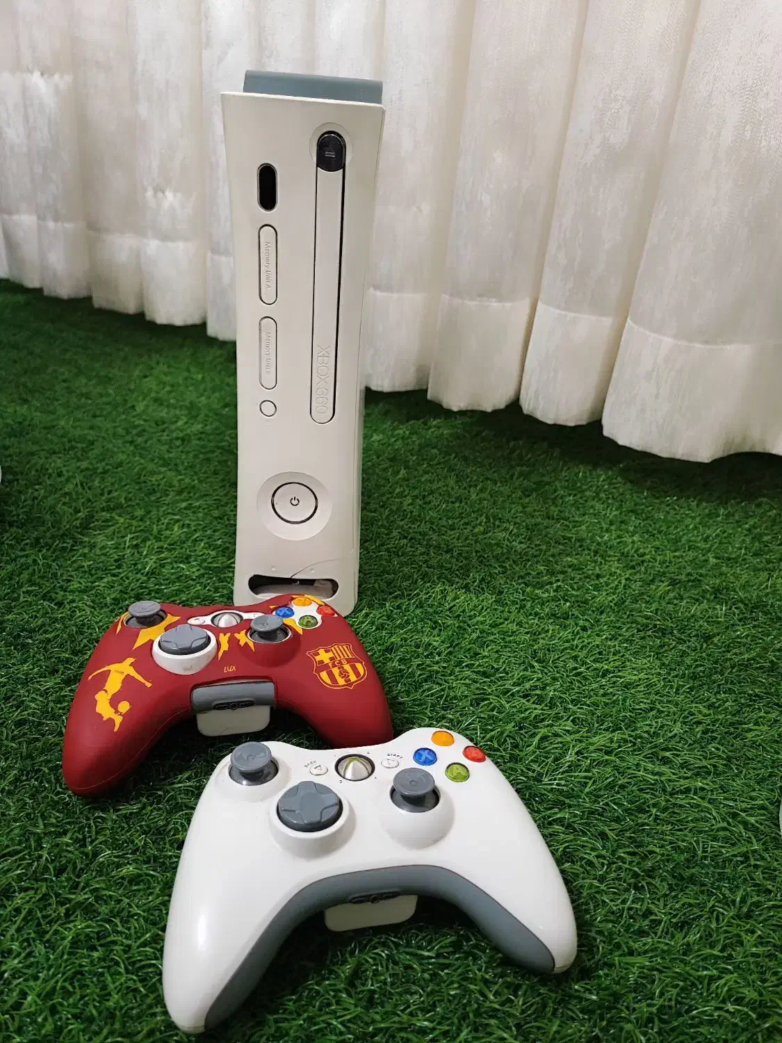 ایکس باکس 360 همراه دو دسته|کنسول، بازی ویدئویی و آنلاین|هشتگرد, شهرک اداری|دیوار