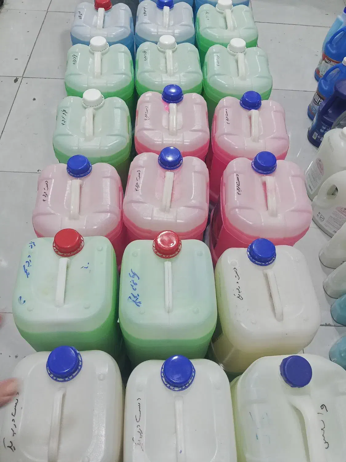 مایع ظرفشویی.دستشویی.لباسشویی10لیتری|مواد شوینده و دستمال کاغذی|شیراز, فرگاز|دیوار