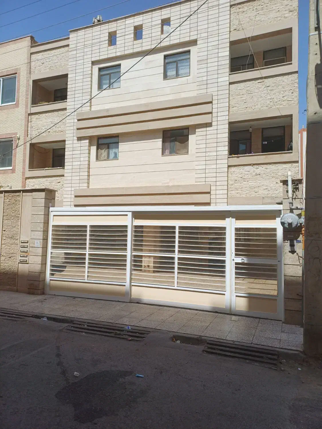 اپارتمان شیک ۶۶متری واقع درمهارت|فروش آپارتمان|شاهینشهر, خانه کارگر|دیوار