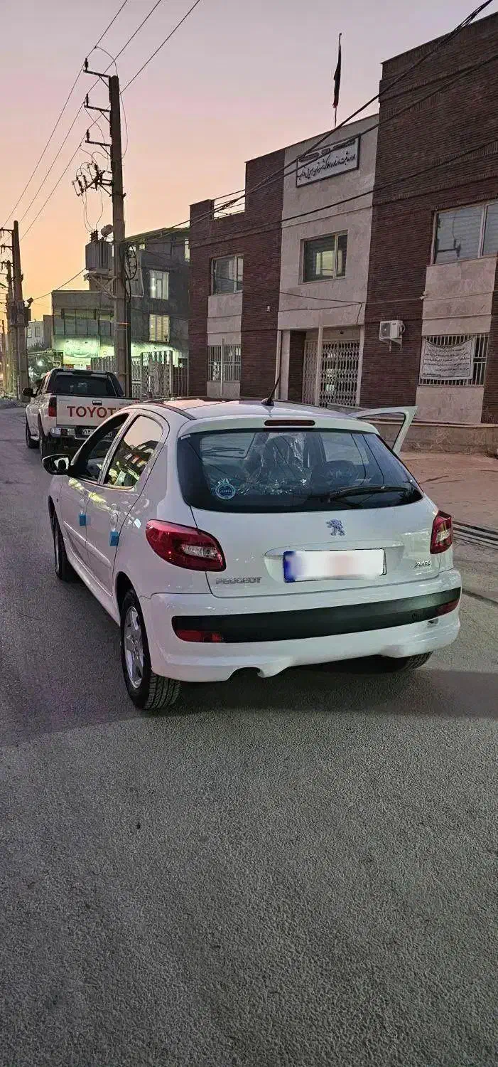 پژو ۲۰۷پانا ارتقاع فول۱۴۰۴|خودرو سواری و وانت|سرپل ذهاب, |دیوار