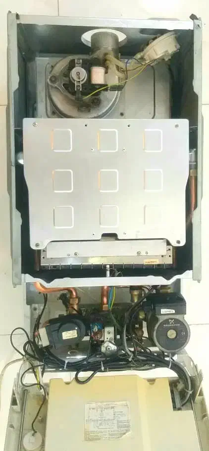 تعمیر و خرید وفروش انواع ابگرمکن و پکیج|آبگرمکن، پکیج، شوفاژ|سقز, |دیوار