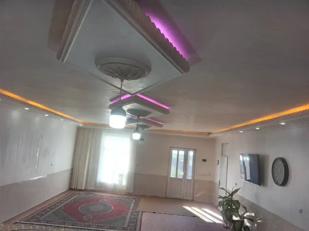 ساختمان ویلایی|فروش خانه و ویلا|نمین, |دیوار