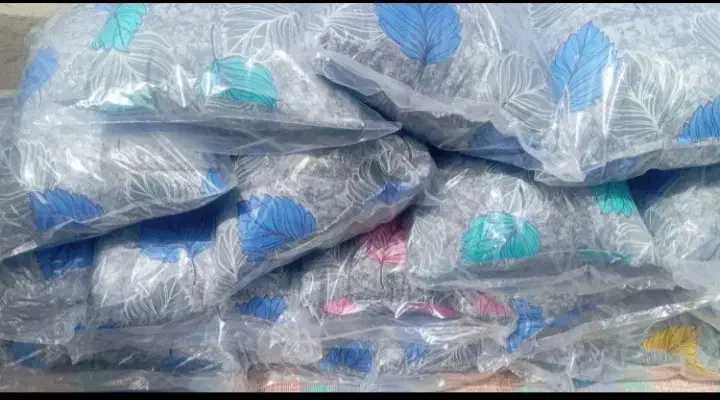 ده جفت بالشت نو با قیمتی ارزان|رختخواب، بالش، پتو|آمل, |دیوار