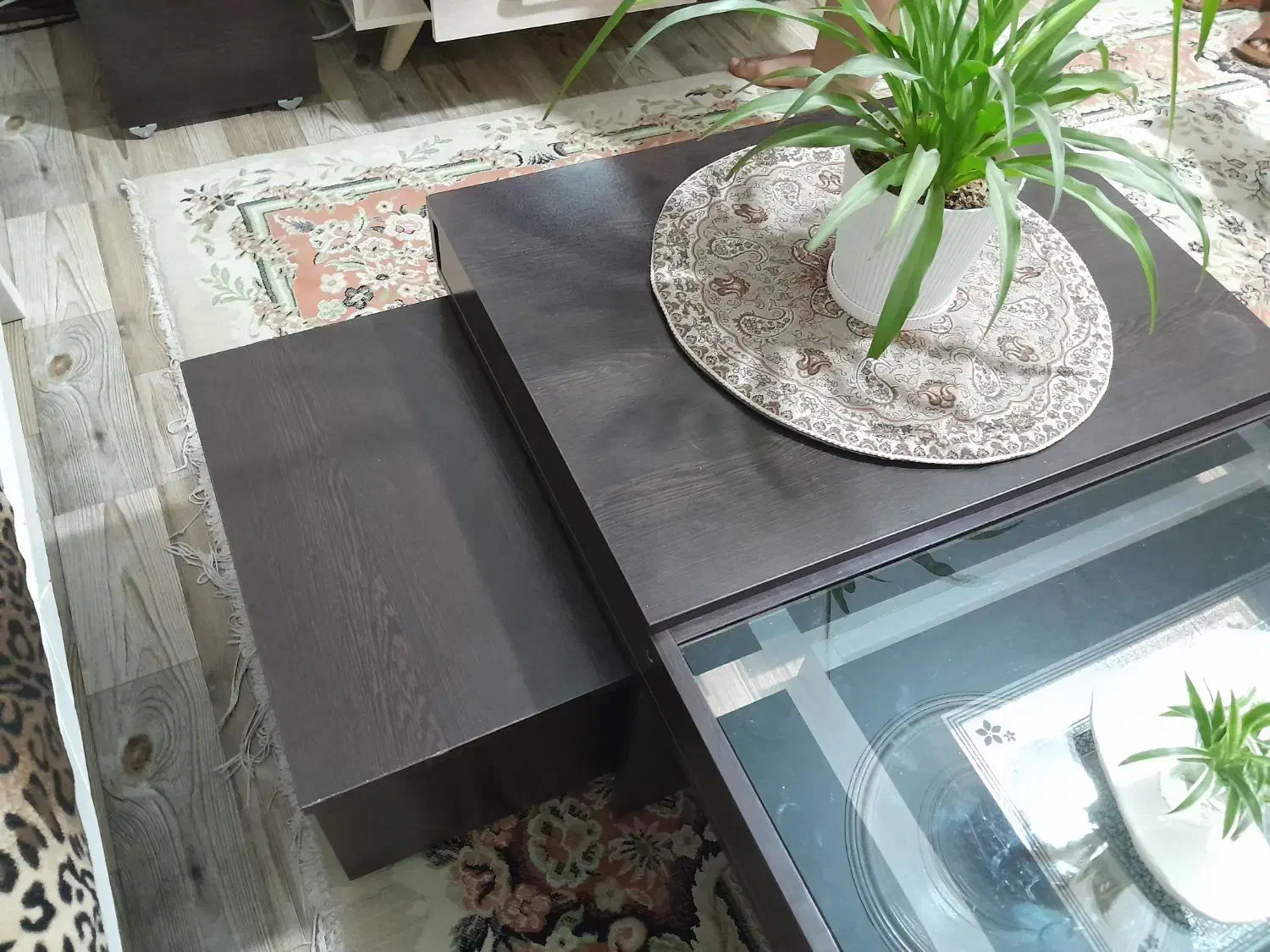 میز وسط|مبلمان خانگی و میز عسلی|اندیشه, اندیشه فاز ۱|دیوار