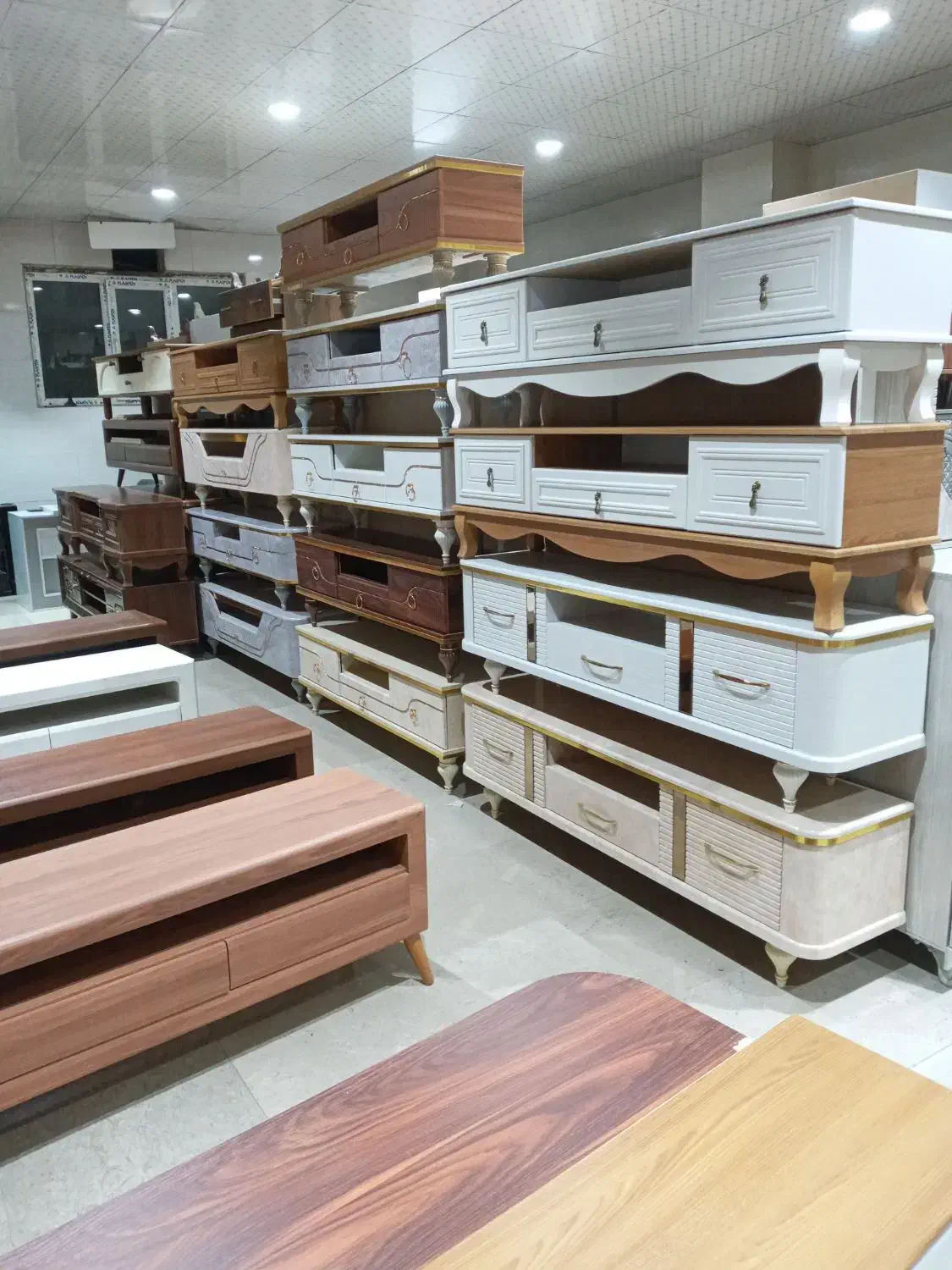 میز کد ۱۰۷۰|میز تلویزیون|بهارستان, |دیوار