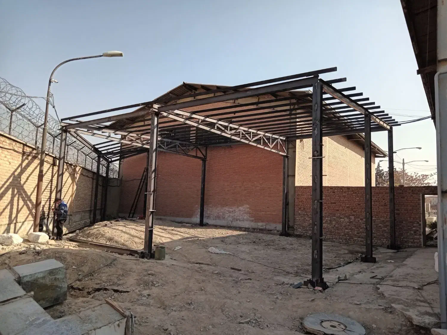 اجرای کلیه اسکلت فلزی وسقف و شیروانی|خدمات پیشه و مهارت|ملارد, |دیوار