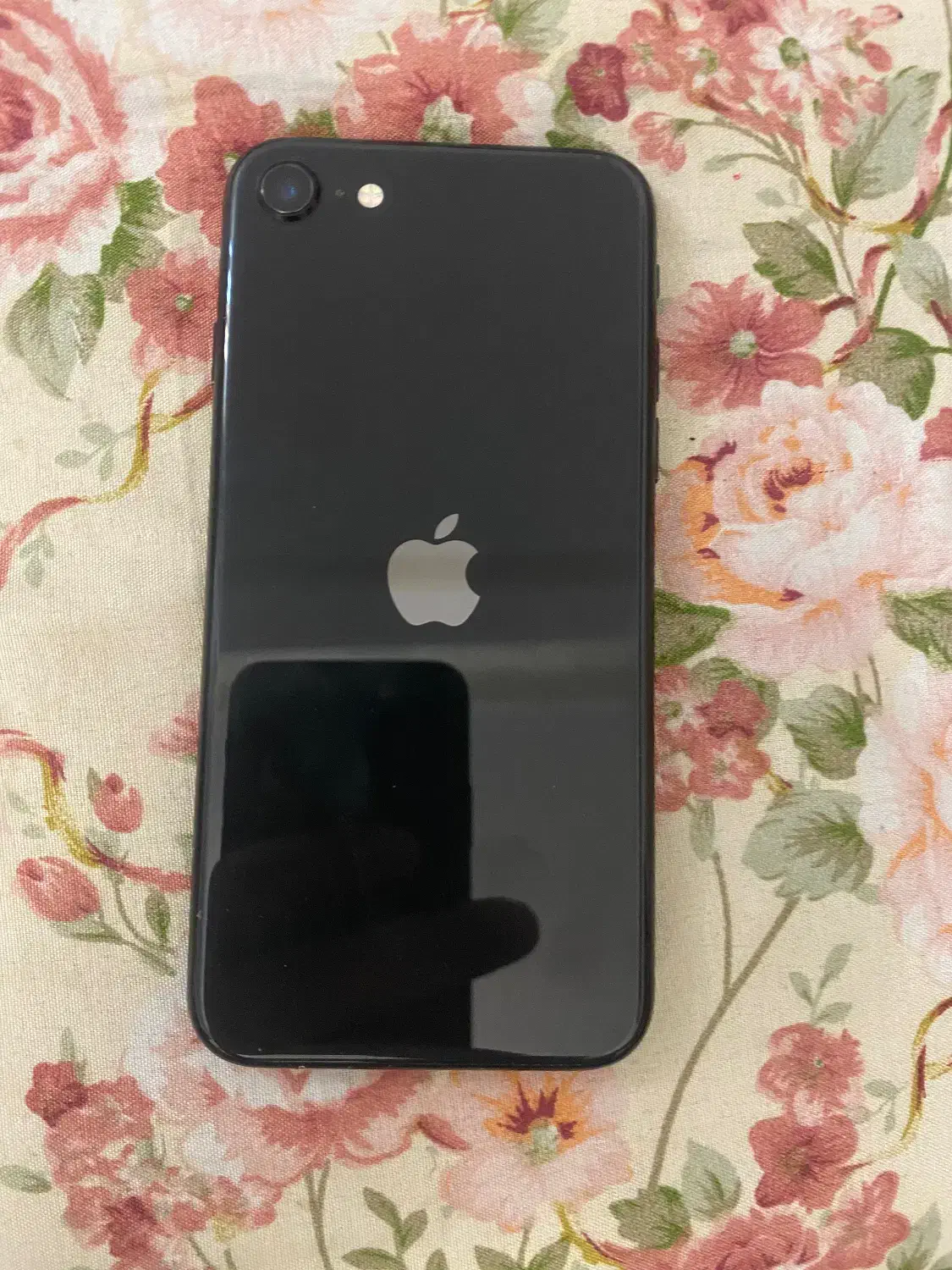 آیفون SE 2020|موبایل|میانه, |دیوار