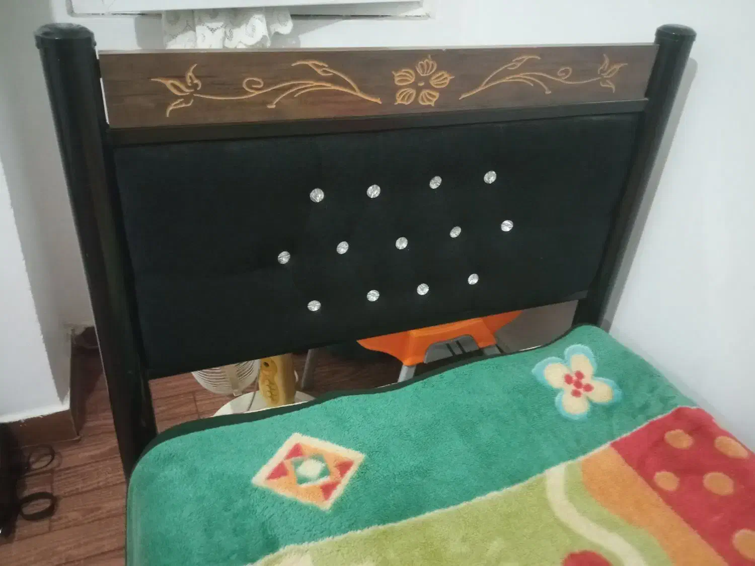 تخت تک‌نفره|تخت و سرویس خواب|رشت, کوی مهر|دیوار