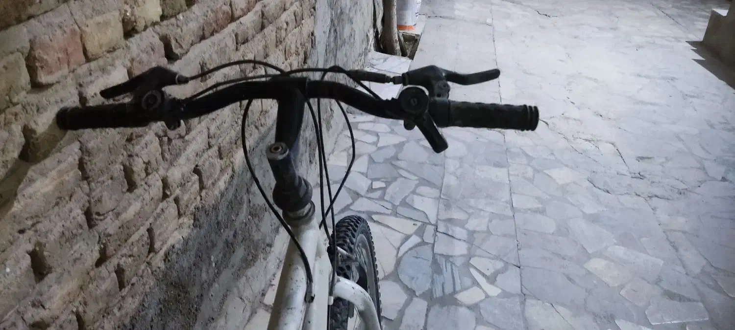 دوچرخه 26..دنده ی سالم|دوچرخه، اسکیت، اسکوتر|قروه, |دیوار