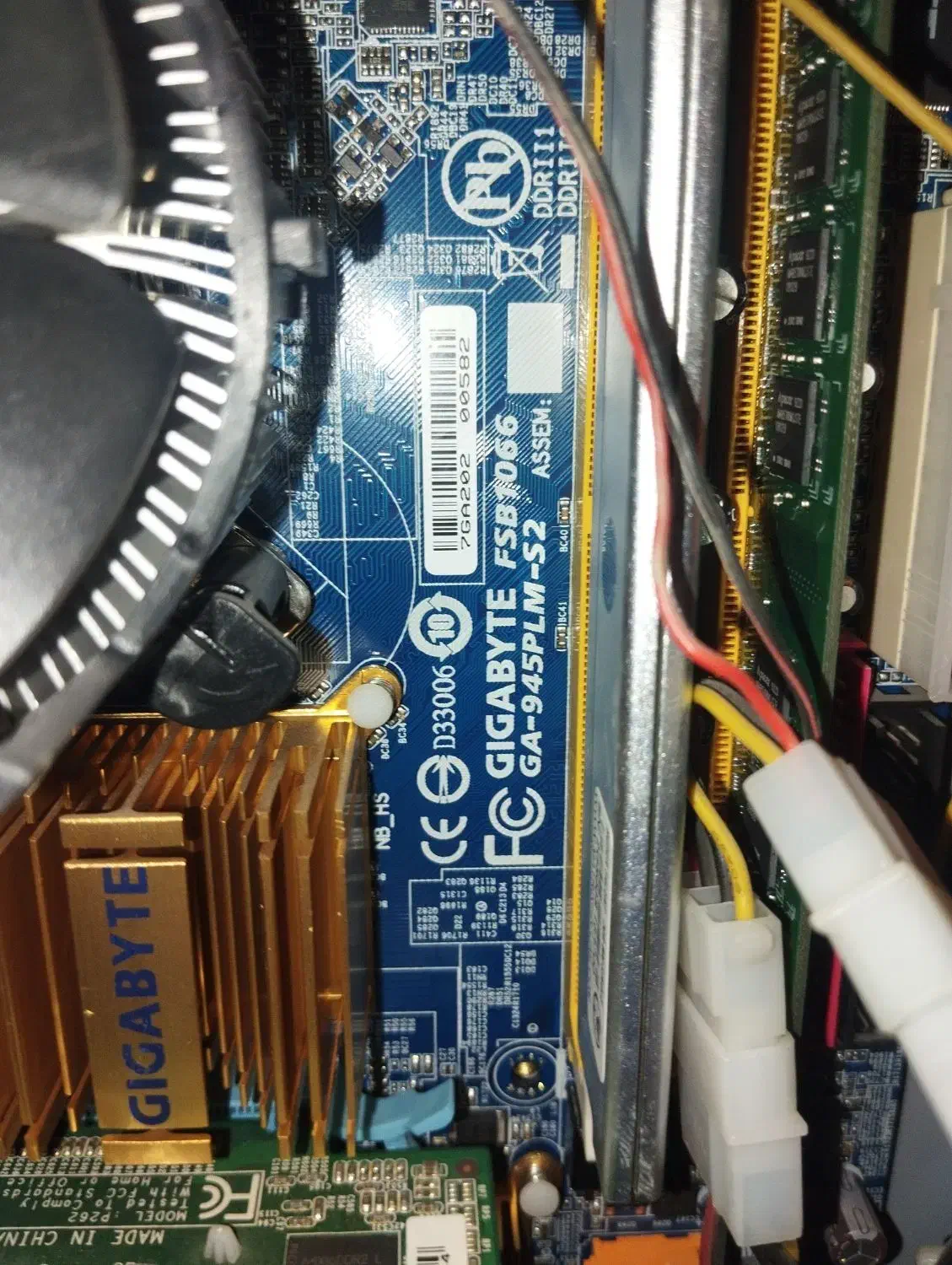 دو عدد کیس کامپیوتر|قطعات و لوازم جانبی رایانه|شیراز, فرهنگ شهر|دیوار