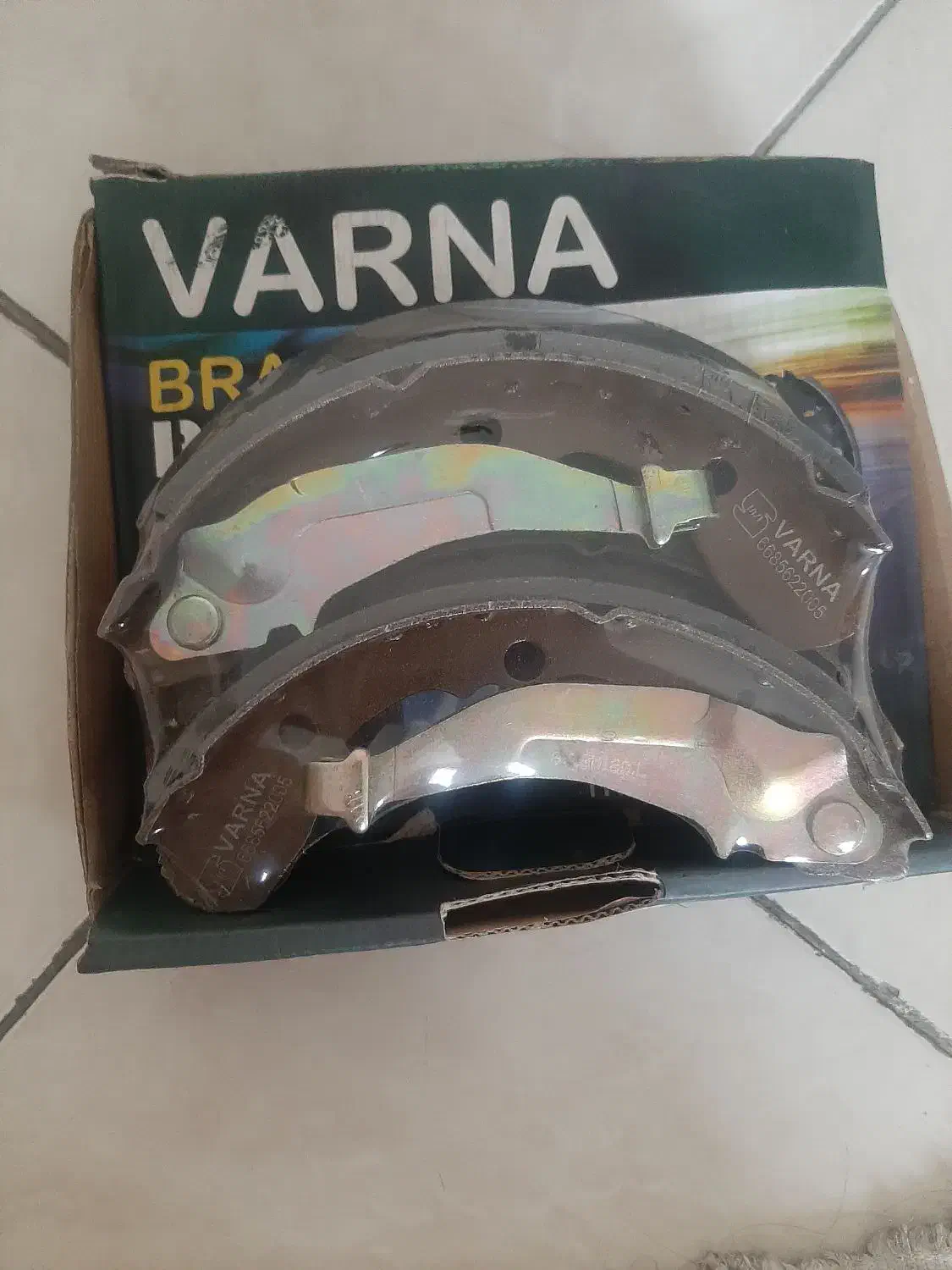 لنت ترمز عقب وارنا|قطعات یدکی و لوازم جانبی|ری, تقی آباد|دیوار