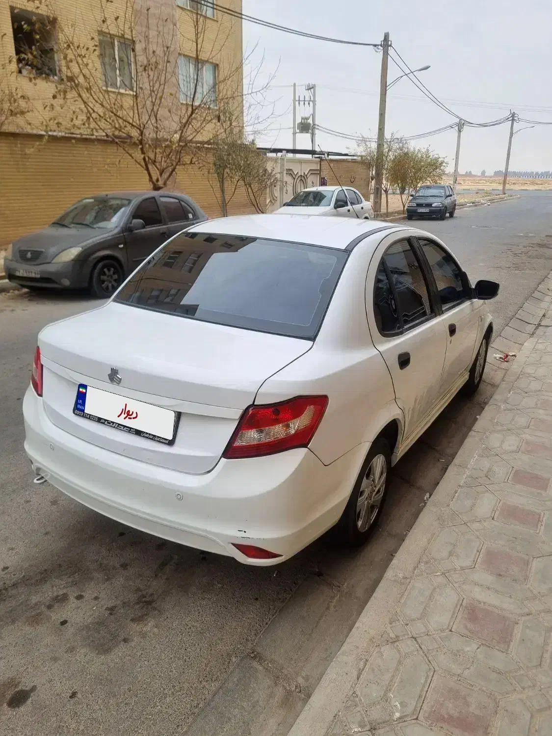 ساینا مدل ۹۷|خودرو سواری و وانت|شاهین‌شهر, نبوت|دیوار