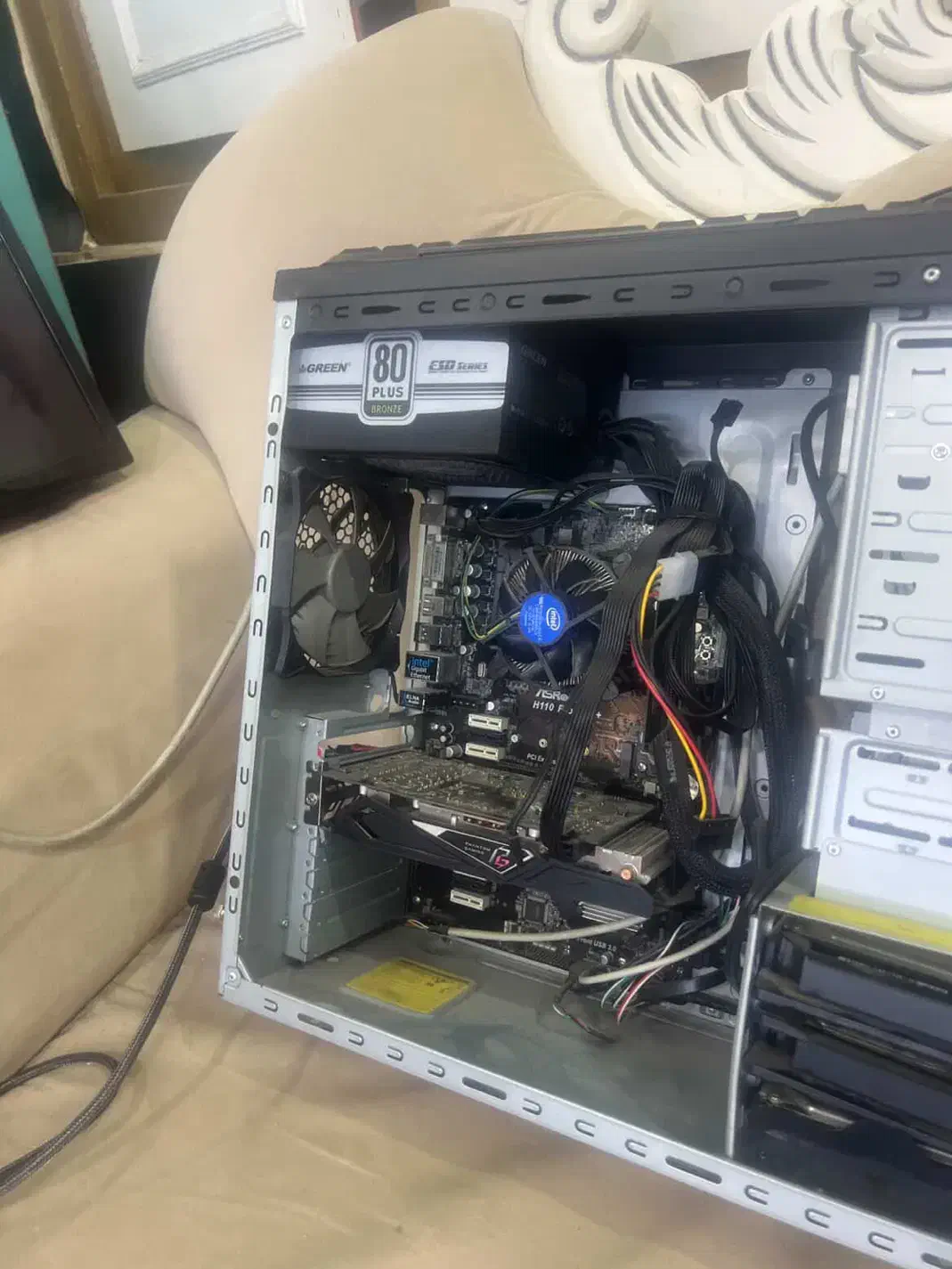 کیس کامپیوتر لب تاپ گیمینگ گرافیک|رایانه رومیزی|نقده, |دیوار