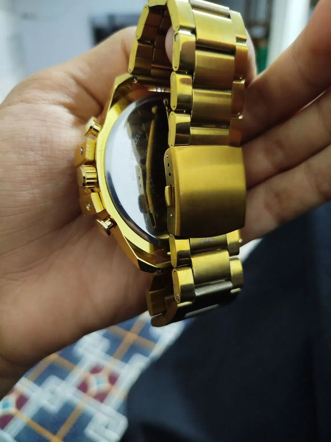 ساعت دیزل|ساعت|گیلان غرب, |دیوار