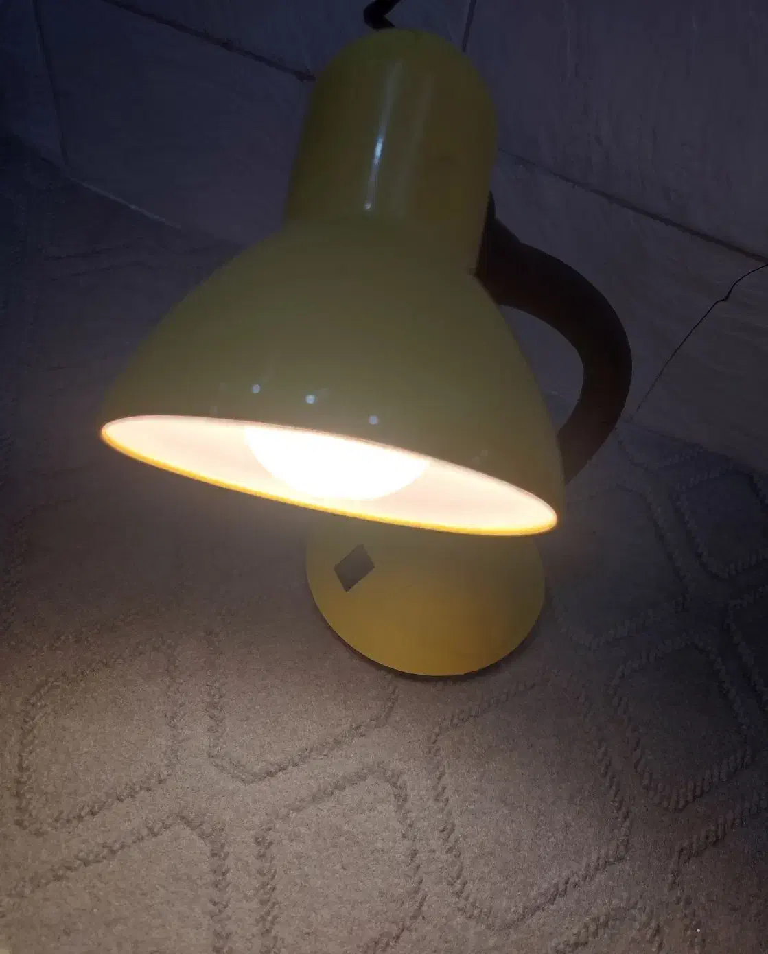 چراغ مطالعه (مدل خرطومی)|لوازم التحریر|فولادشهر, B5|دیوار