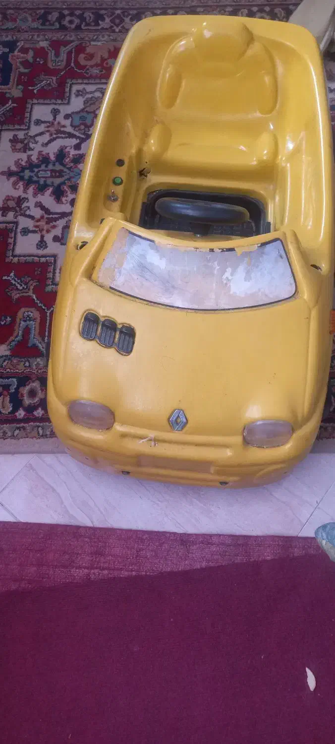 ماشین شارژی فقط ۲۰۰ تومان.|اسباببازی بچه|اراک, |دیوار