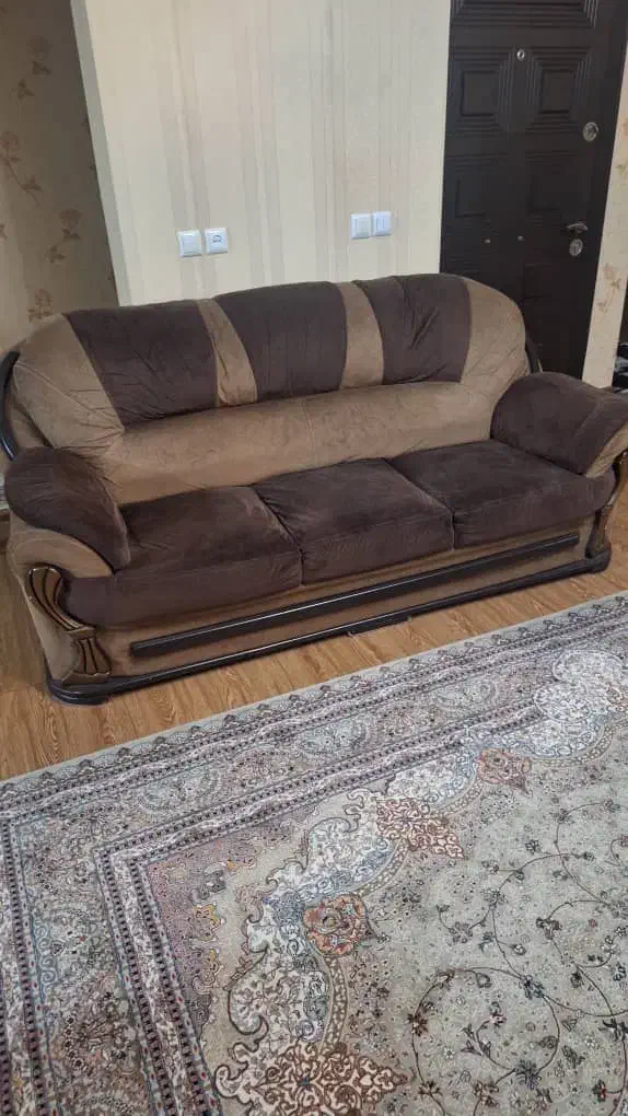 فروش یک دست مبل راحتی ۹ نفره|مبلمان خانگی و میز عسلی|آستارا, |دیوار