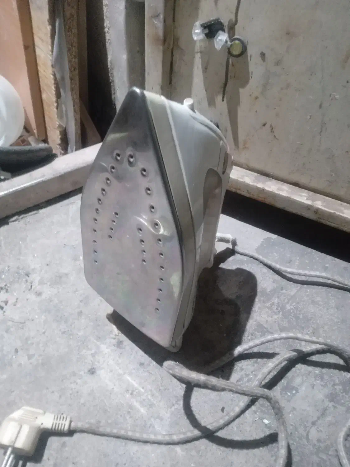 اتو و نردبان چهارپایه|اتو و لوازم اتو|زنجان, |دیوار