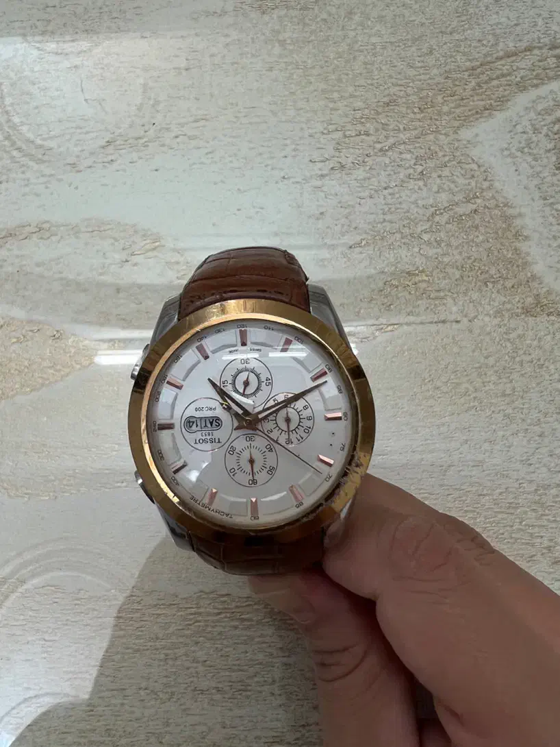 ساعت مچی|ساعت|گنبد کاووس, |دیوار