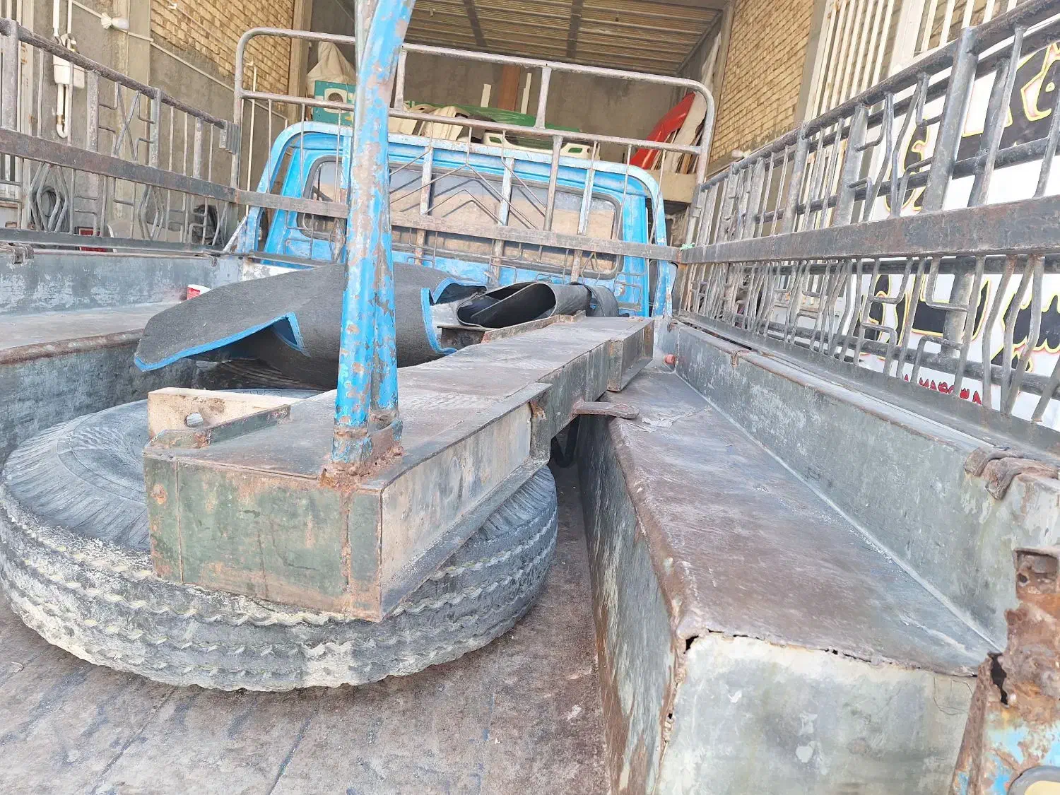 اتاق اهوازی نیسان|قطعات یدکی و لوازم جانبی|صحنه, |دیوار