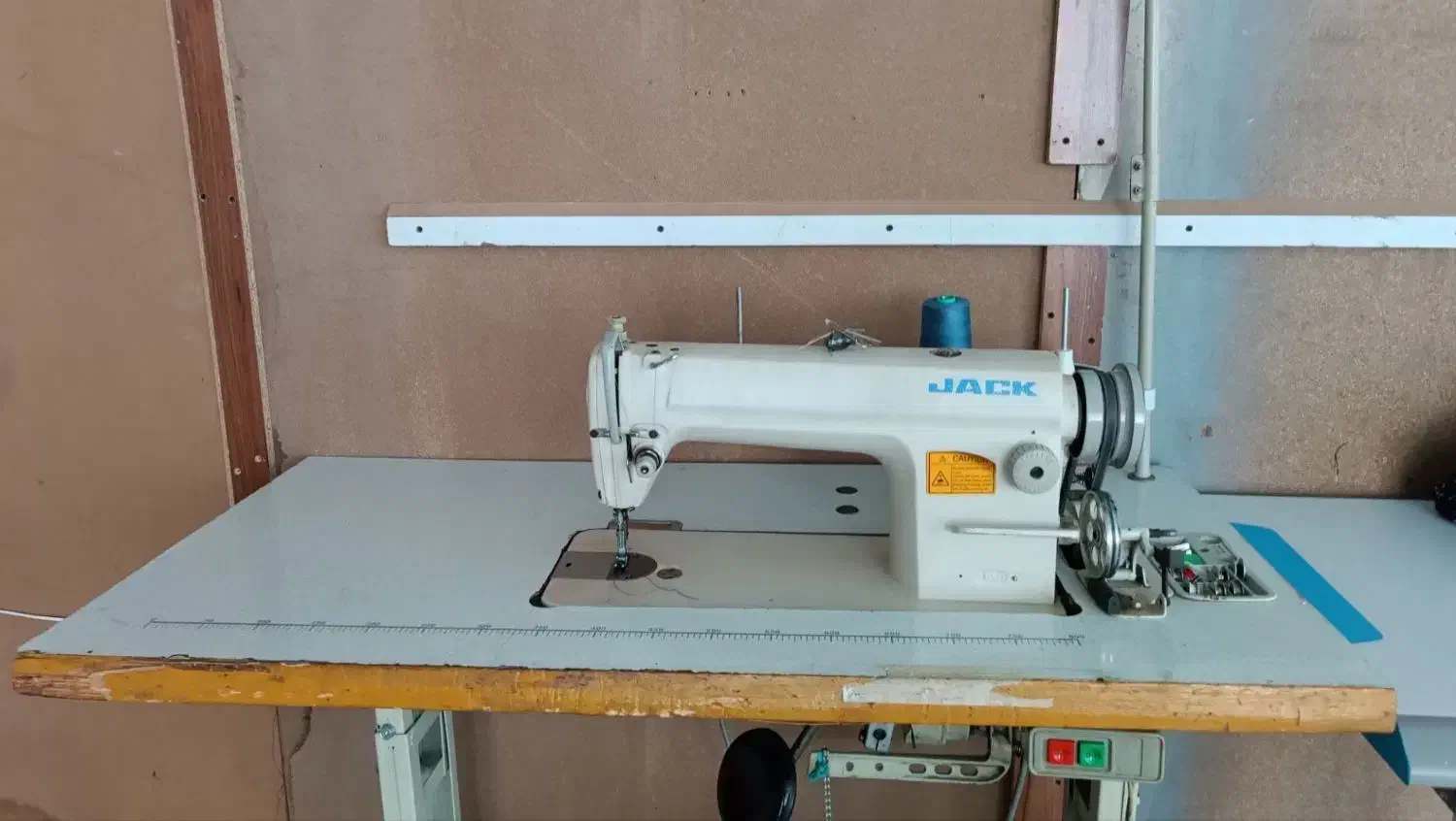 چرخ صنعتی|چرخ خیاطی و ریسندگی|گلبهار, شهر جدید گلبهار|دیوار