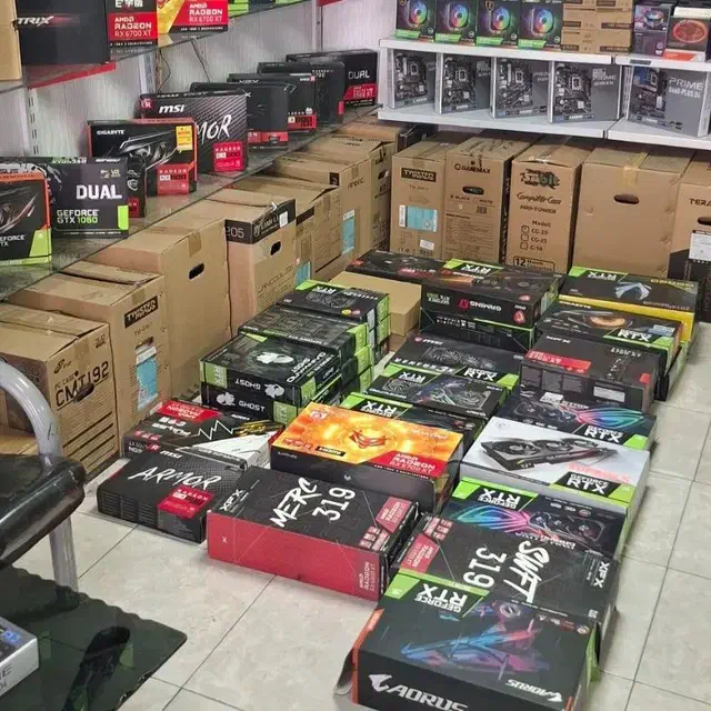 فروش کارت گرافیک Amd nvidia غیر ماینی|قطعات و لوازم جانبی رایانه|تهران, سلسبیل شمالی|دیوار