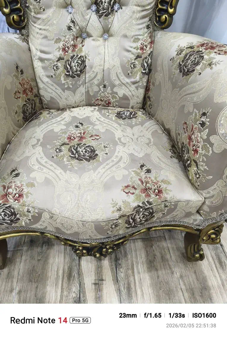 مبل سلطنتی|مبلمان خانگی و میز عسلی|رشت, چله خانه|دیوار