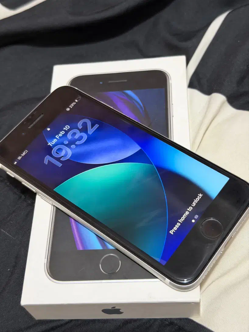 آیفون se2020|موبایل|اسلامشهر, زرافشان|دیوار