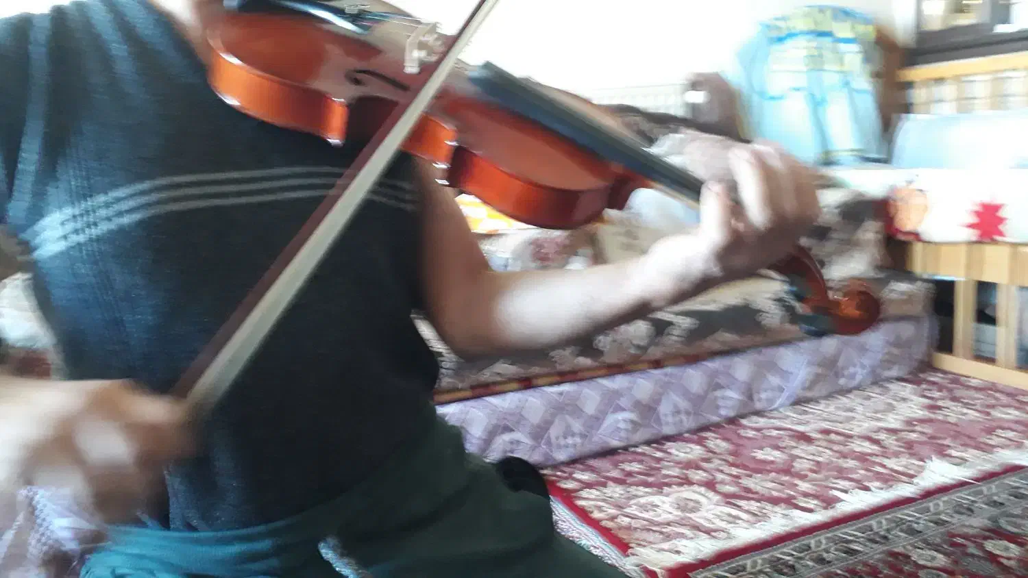 ویلن تی اف|ویولن|شهرکرد, |دیوار