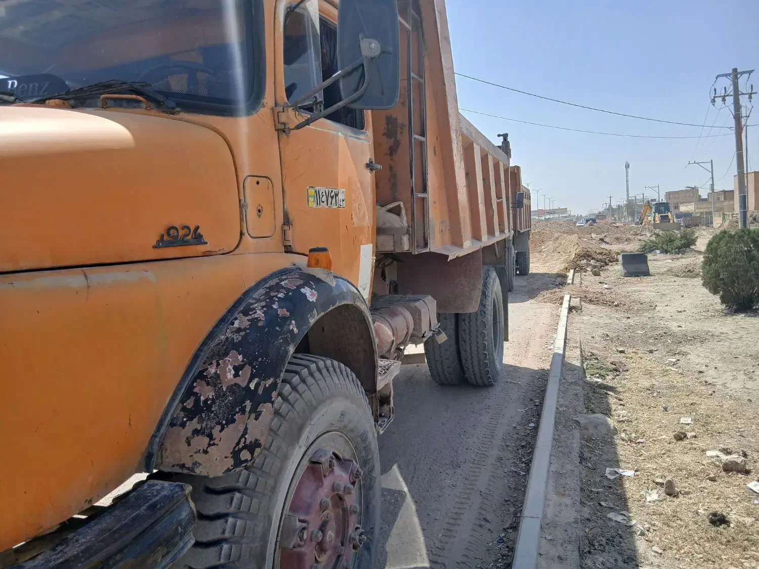 کامیون تک کمپرسی|خودرو سنگین|برخوار, |دیوار