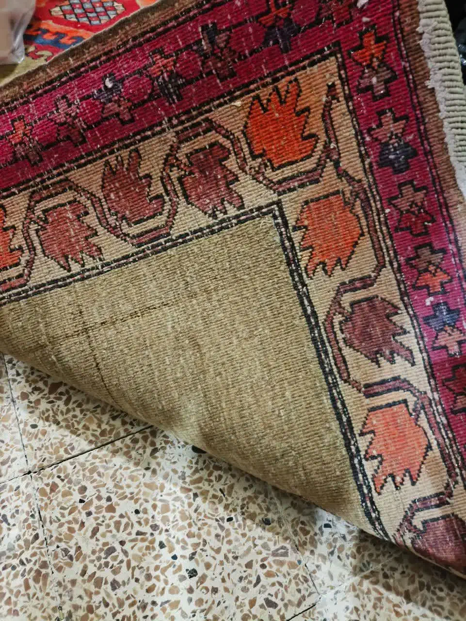 فرش دستباف کناره|فرش|تبریز, |دیوار