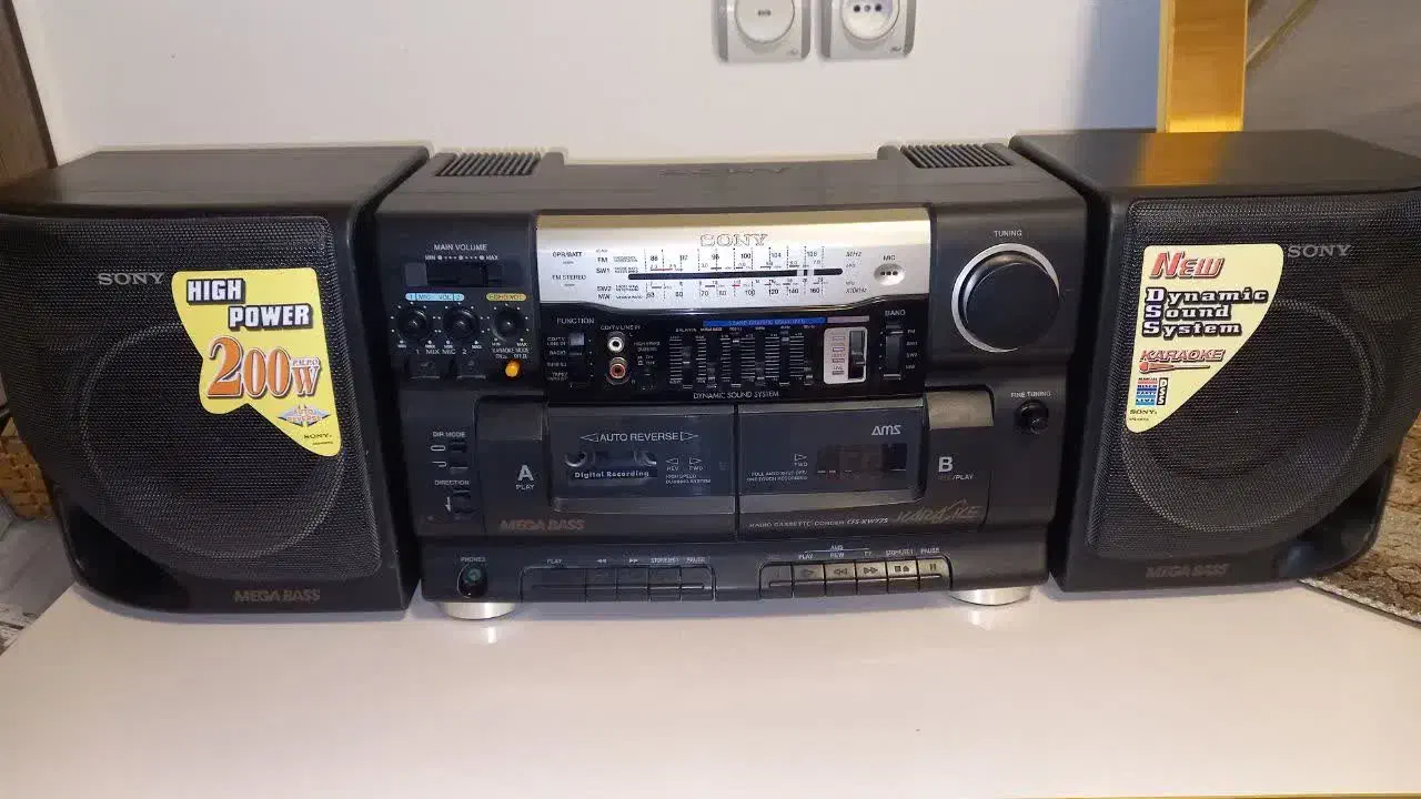 رادیو و ضبط سونی|سیستم صوتی خانگی|قم, باغ شریفی|دیوار